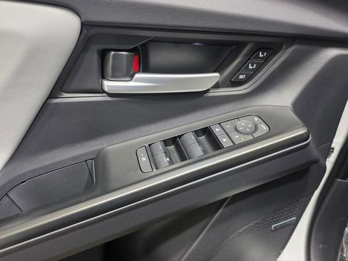 New 2026 Subaru Solterra image 12