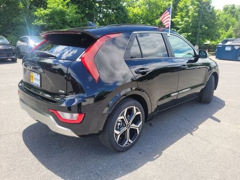 Certified 2025 Kia Niro EX Touring FWD image 5