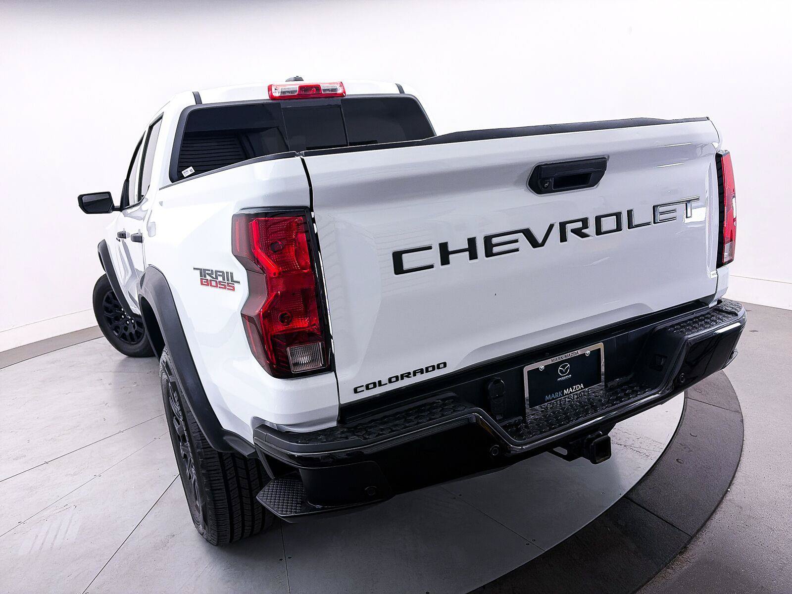 Used 2024 Chevrolet Colorado Trail Boss w/ Advanced Trailering Package AWD/4WD image 5