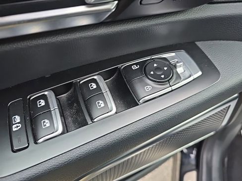 Used 2024 Kia Telluride SX Prestige w/ Towing Package image 13