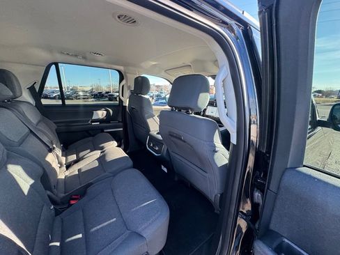 Certified 2025 Ford Expedition Active image 13