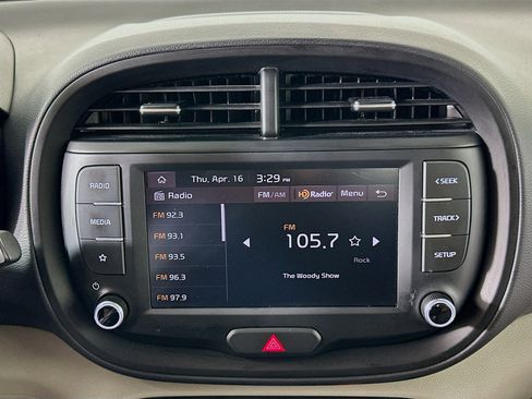 Used 2025 Kia Soul LX w/ LX Technology Package image 21