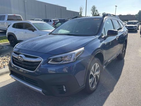 Used 2020 Subaru Outback Limited w/ Popular Package #2 AWD/4WD image 2