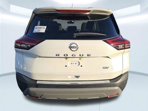 Used 2023 Nissan Rogue SV image 12