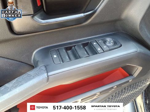 Used 2025 Toyota Tacoma SR5 AWD/4WD image 15