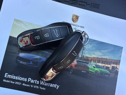 Used 2022 Porsche Macan S w/ Premium Package Plus image 30