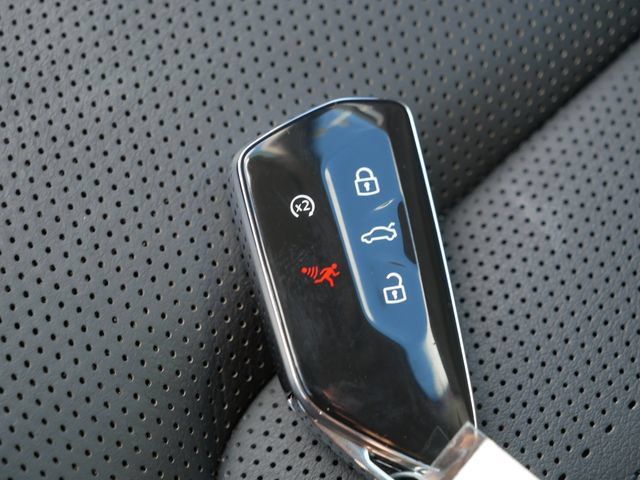 Certified 2025 Volkswagen Atlas SEL AWD/4WD image 35