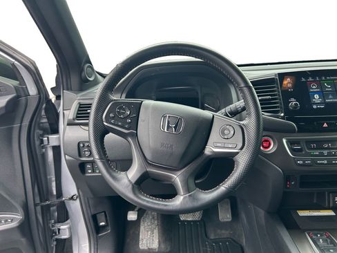 Used 2022 Honda Passport TrailSport image 12