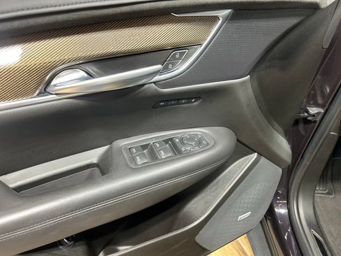 Used 2018 Cadillac XT5 Platinum AWD/4WD image 29