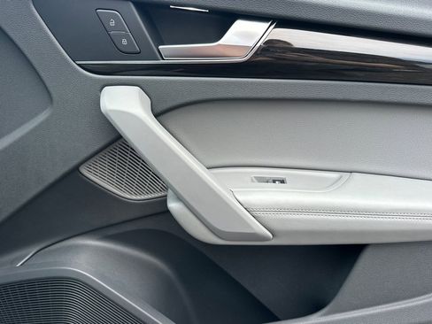 Used 2019 Audi Q5 2.0T Premium Plus w/ Premium Plus Package image 21