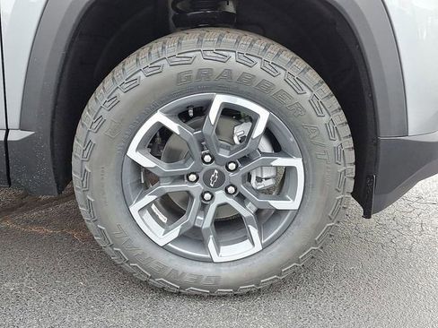 New 2026 Chevrolet Equinox ACTIV w/ Safety and Technology Package FWD image 9