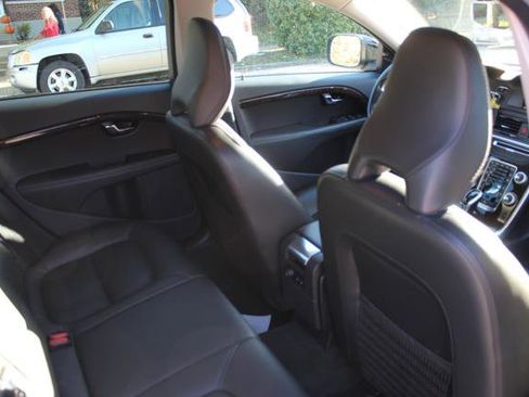 Used 2016 Volvo XC70 T5 Premier w/ Proximity Package image 29