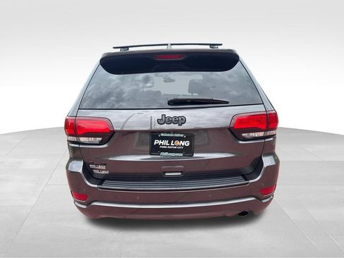 Used 2018 Jeep Grand Cherokee Altitude AWD/4WD image 7