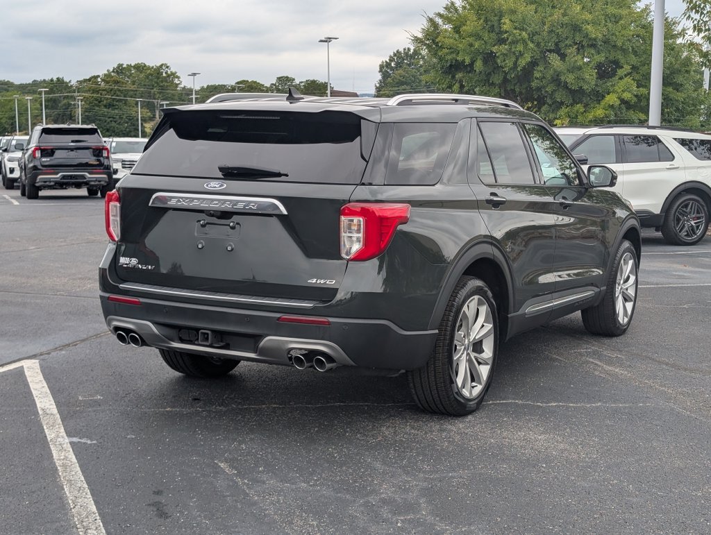 Used 2023 Ford Explorer Platinum w/ Technology Package AWD/4WD image 6