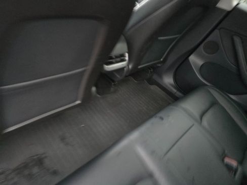 Used 2020 Tesla Model Y Long Range image 41