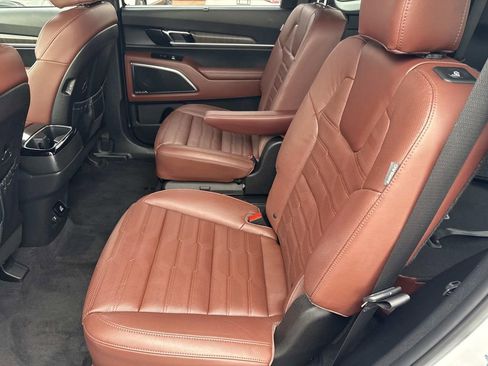 Used 2023 Kia Telluride SX Prestige image 14