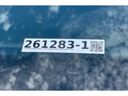 Used 2022 Jeep Grand Cherokee L Laredo RWD image 20