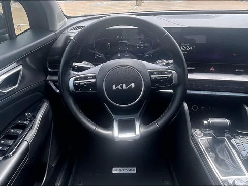 Used 2023 Kia Sportage EX FWD image 12