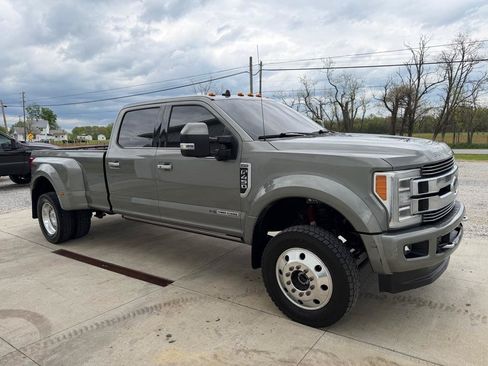 Used 2019 Ford F450 Limited AWD/4WD image 9