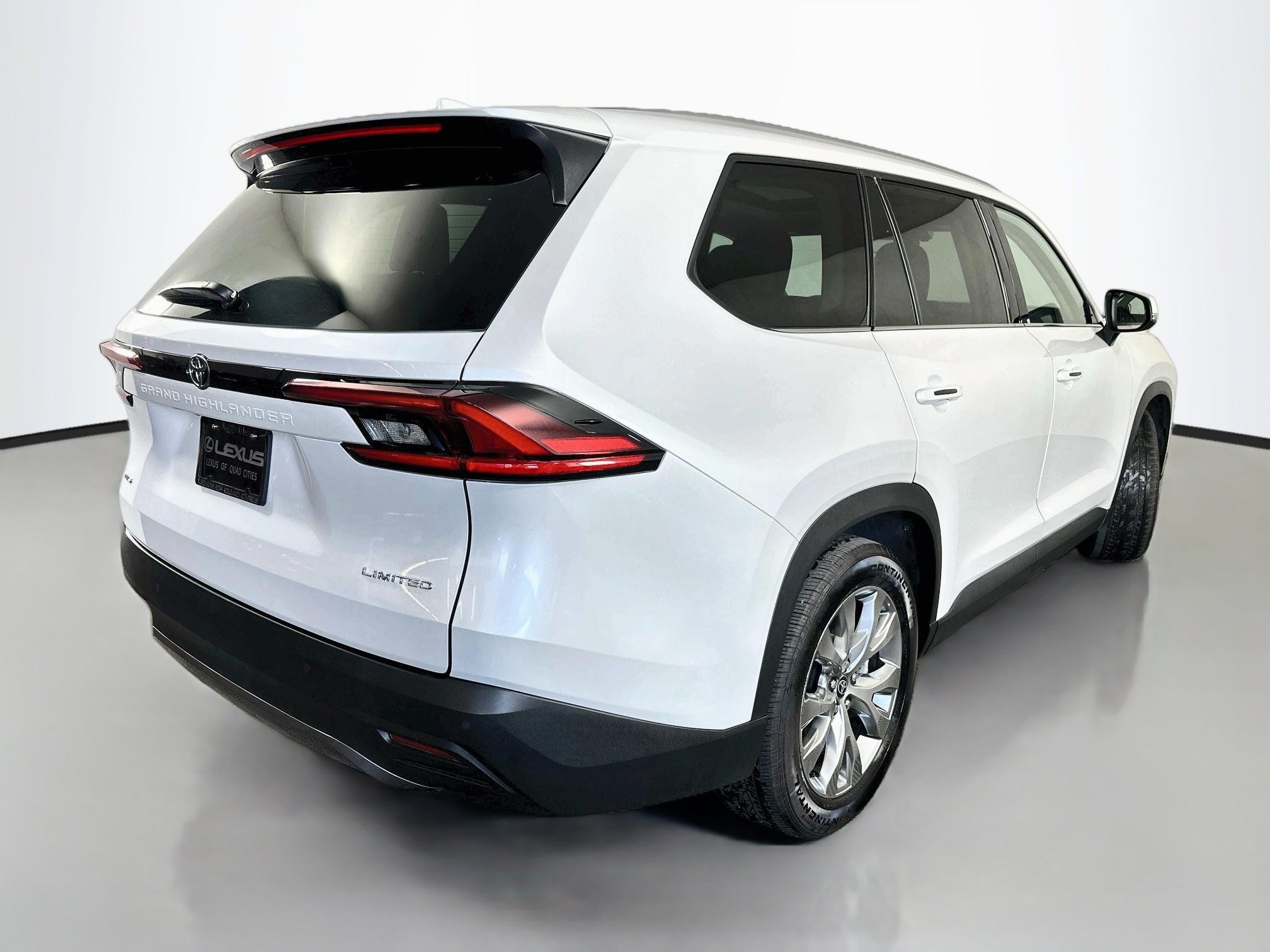 Used 2025 Toyota Grand Highlander AWD image 7
