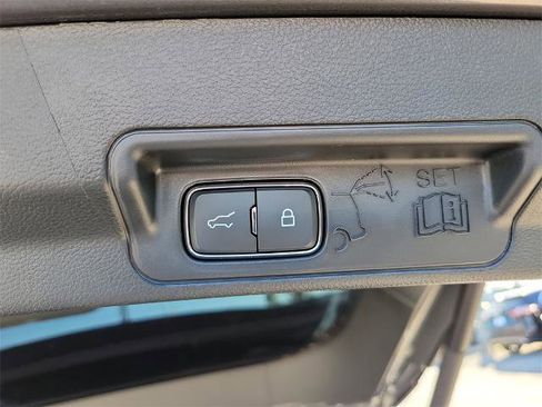 Certified 2024 Ford Explorer ST-Line w/ Class IV Trailer Tow Package image 10