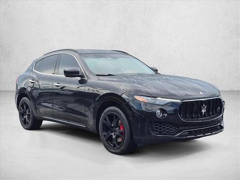 Used 2017 Maserati Levante w/ Sport Package AWD/4WD image 4