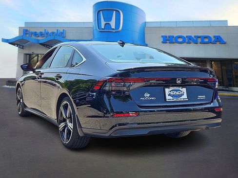 Used 2024 Honda Accord Sport image 5