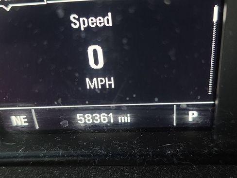 Used 2020 Chevrolet Traverse LS FWD image 24