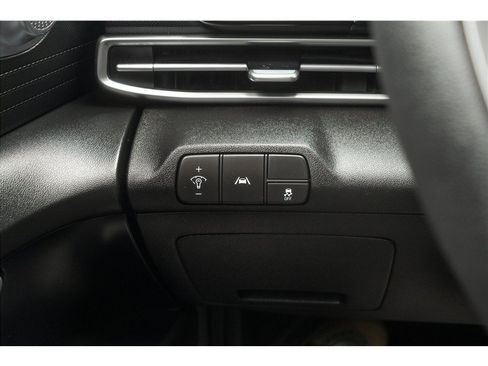 Used 2023 Hyundai Elantra SEL FWD image 15