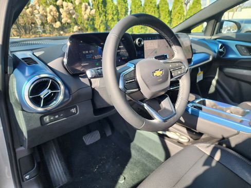 New 2026 Chevrolet Equinox EV LT image 22