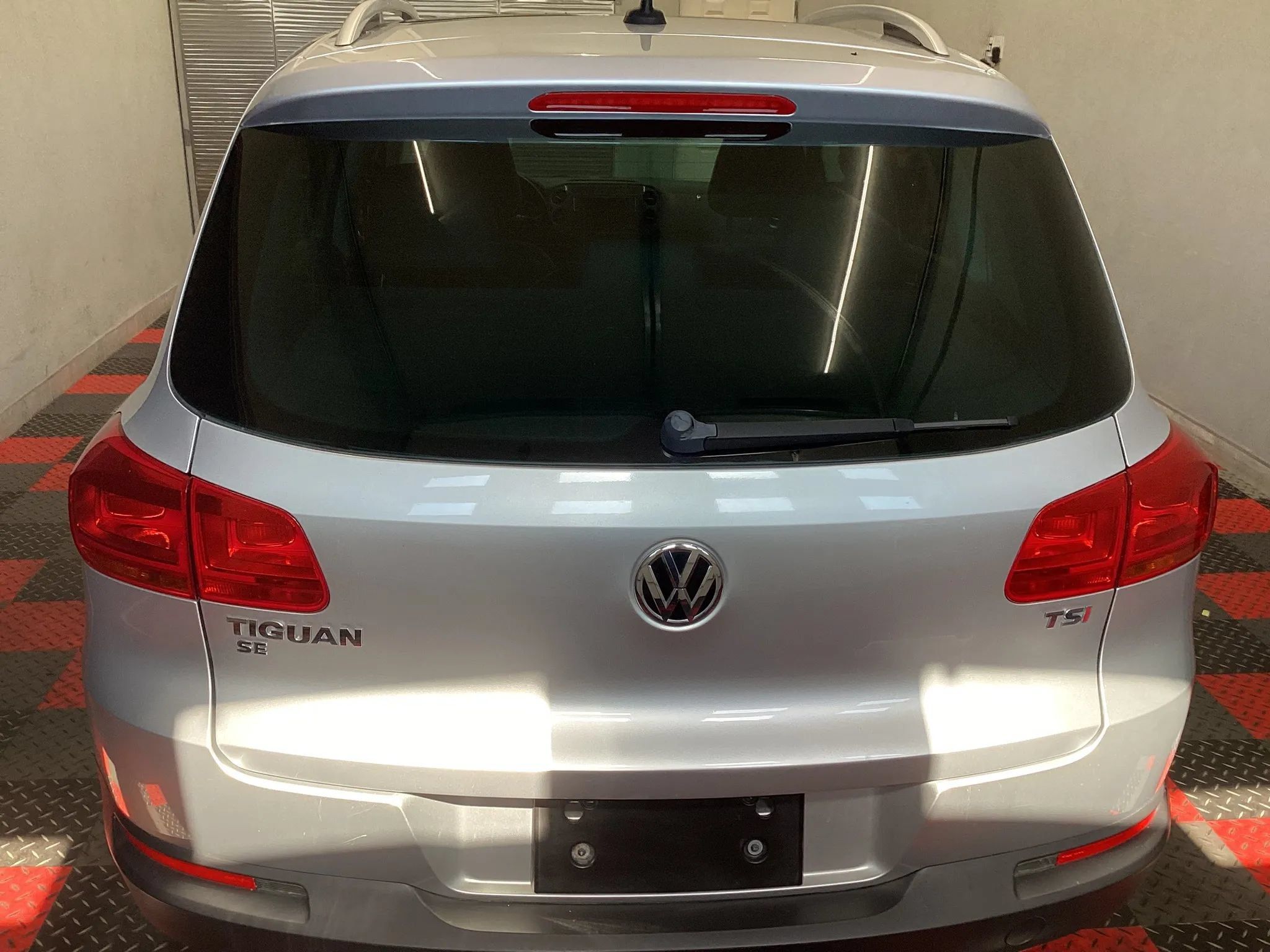 Used 2016 Volkswagen Tiguan SE FWD image 19