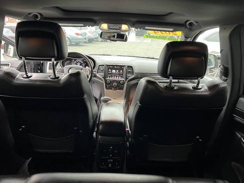 Used 2014 Jeep Grand Cherokee Limited AWD/4WD image 16
