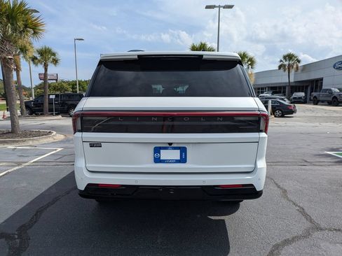 New 2027 Lincoln Navigator L Reserve w/ Jet Appearance Package AWD/4WD image 5