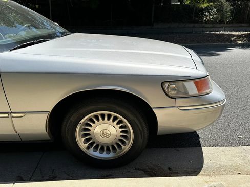 Used 2001 Mercury Grand Marquis LS RWD image 17