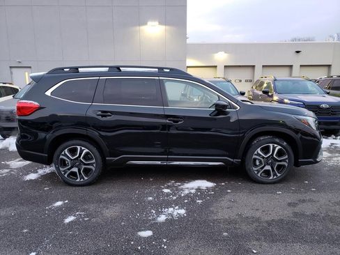 New 2026 Subaru Ascent Limited image 2