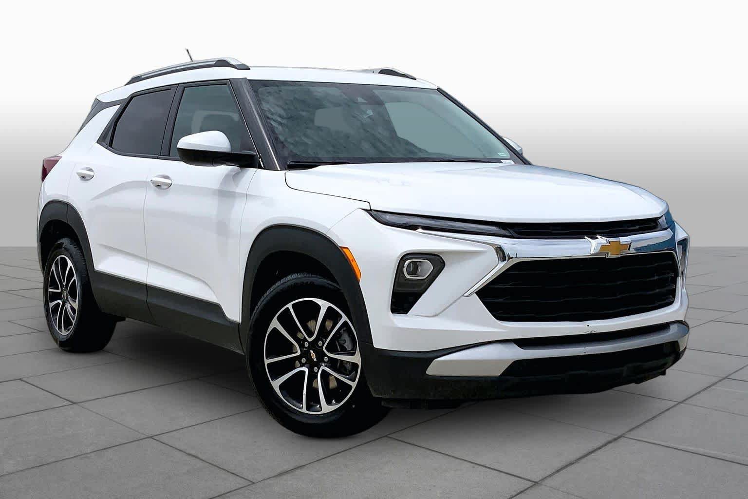 Used 2025 Chevrolet TrailBlazer LT FWD image 4
