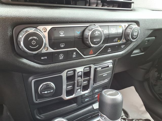 Used 2025 Jeep Gladiator Sport AWD/4WD image 24