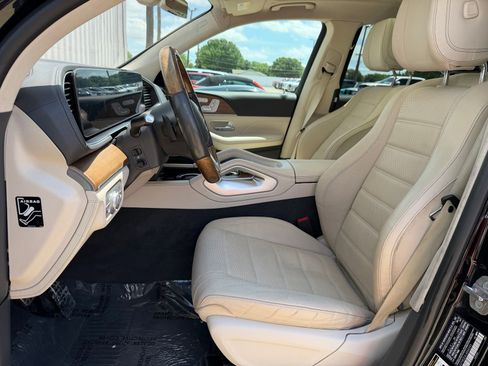 Used 2020 Mercedes-Benz GLS 580 4MATIC image 20