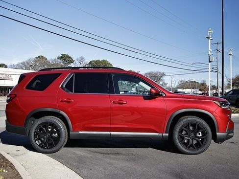New 2025 Honda Pilot Touring image 15