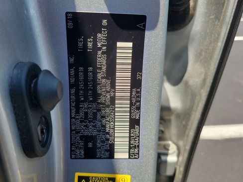 Used 2019 Toyota Highlander XLE AWD/4WD image 42