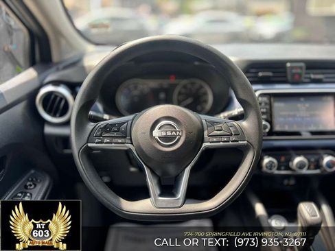Used 2023 Nissan Versa SV FWD image 11