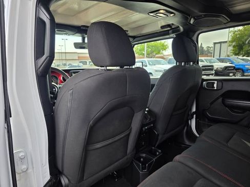 Used 2023 Jeep Wrangler Unlimited Rubicon AWD/4WD image 21