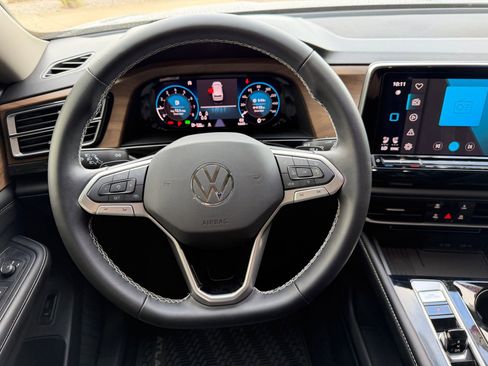 Certified 2026 Volkswagen Atlas SE FWD image 29