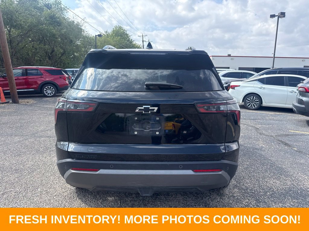 Used 2025 Chevrolet Equinox LT w/ Convenience Package II FWD image 3