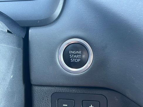 Used 2023 Toyota Tundra Platinum w/ Advanced Package image 33