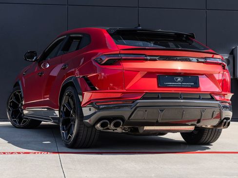 Used 2024 Lamborghini Urus Performante AWD/4WD image 6