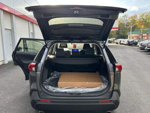 Used 2025 Toyota RAV4 XLE image 11