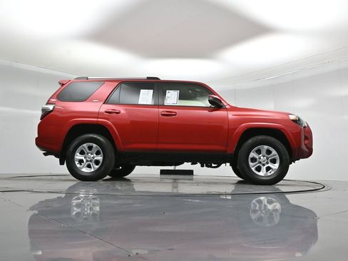 Used 2024 Toyota 4Runner SR5 image 43