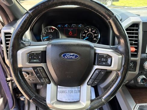 Used 2017 Ford F150 Platinum w/ Equipment Group 701A Luxury AWD/4WD image 15
