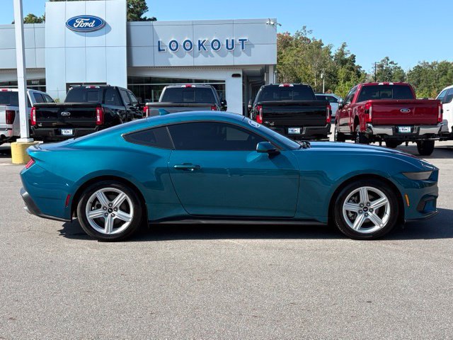 Used 2026 Ford Mustang Coupe RWD image 6